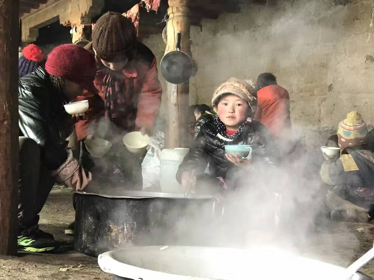 华体会hth·(体育)(中国)官方网站公益回顾丨家国同欢月同圆 温暖满载甘孜州(图10) 华体会hth·(体育)(中国)官方网站公益回顾丨家国同欢月同圆 温暖满载甘孜州(图10)